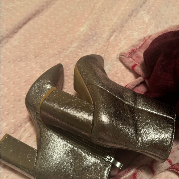 Metallic Ankle Boots - Picture 5 of 6